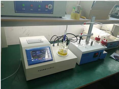 我公司工程師到東莞小鋰新能源交流鋰電池材料水分檢測